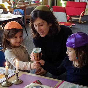 PJ Library Parent with Daughters