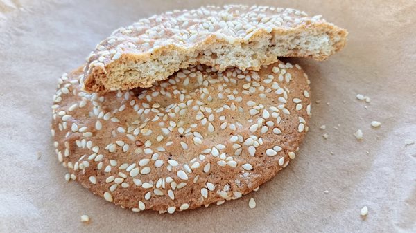 Sesame cookies