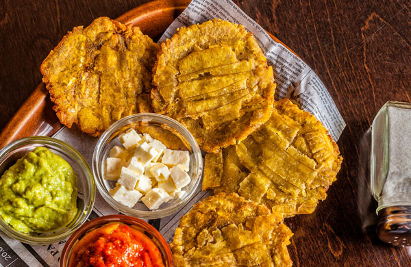 A tostones plate